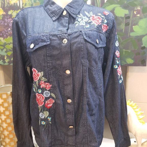 Collections ETC  Denim Button Down Shirt L/XL - Picture 2 of 8